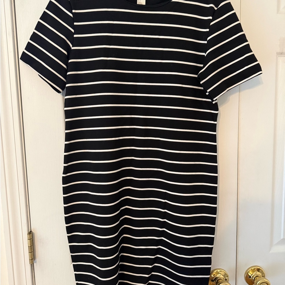 H&M Classic Black/White Striped Dress